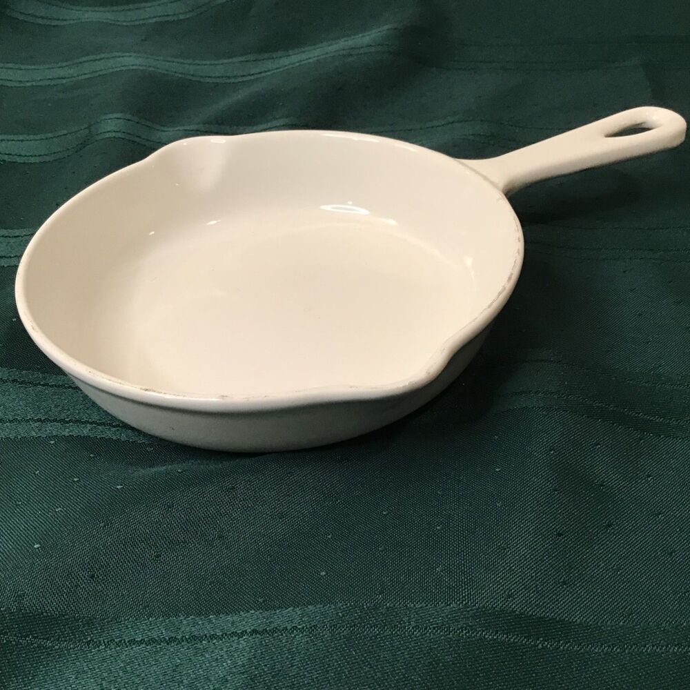 Le Creuset #16 White Enameled Cast Iron Skillet 6.5 inch Round